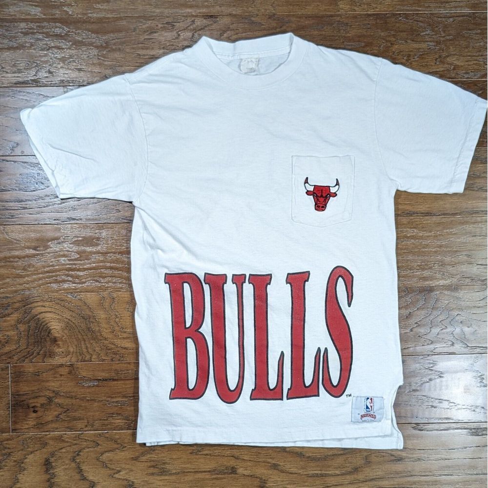Vintage Nutmeg Chicago Bulls NBA 80's Adult Medium‎ Single Stitch Embroidered